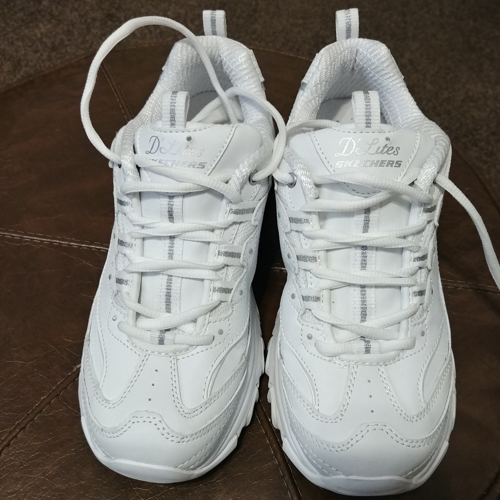 Skechers sneakers "No Box"